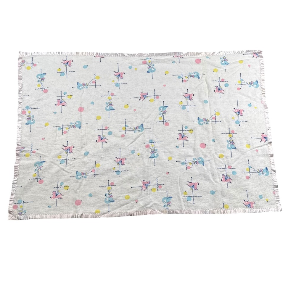 Vintage Comfort Carousel Receiving Blanket Pink Blue Satin Trim 26x36‎ White 271